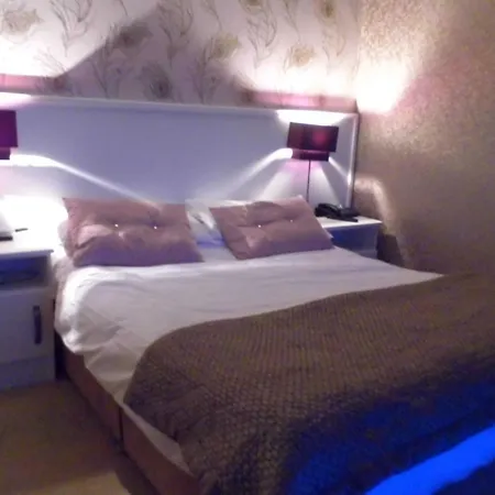 Hotel Creevy Pier *