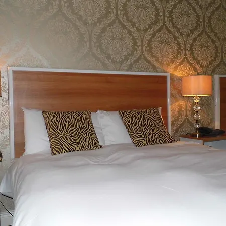 Creevy Pier فندق باليشانون