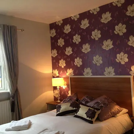 Creevy Pier باليشانون